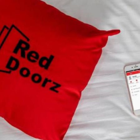 Reddoorz Plus @ Setiabudi Barat Jakarta Eksteriør billede