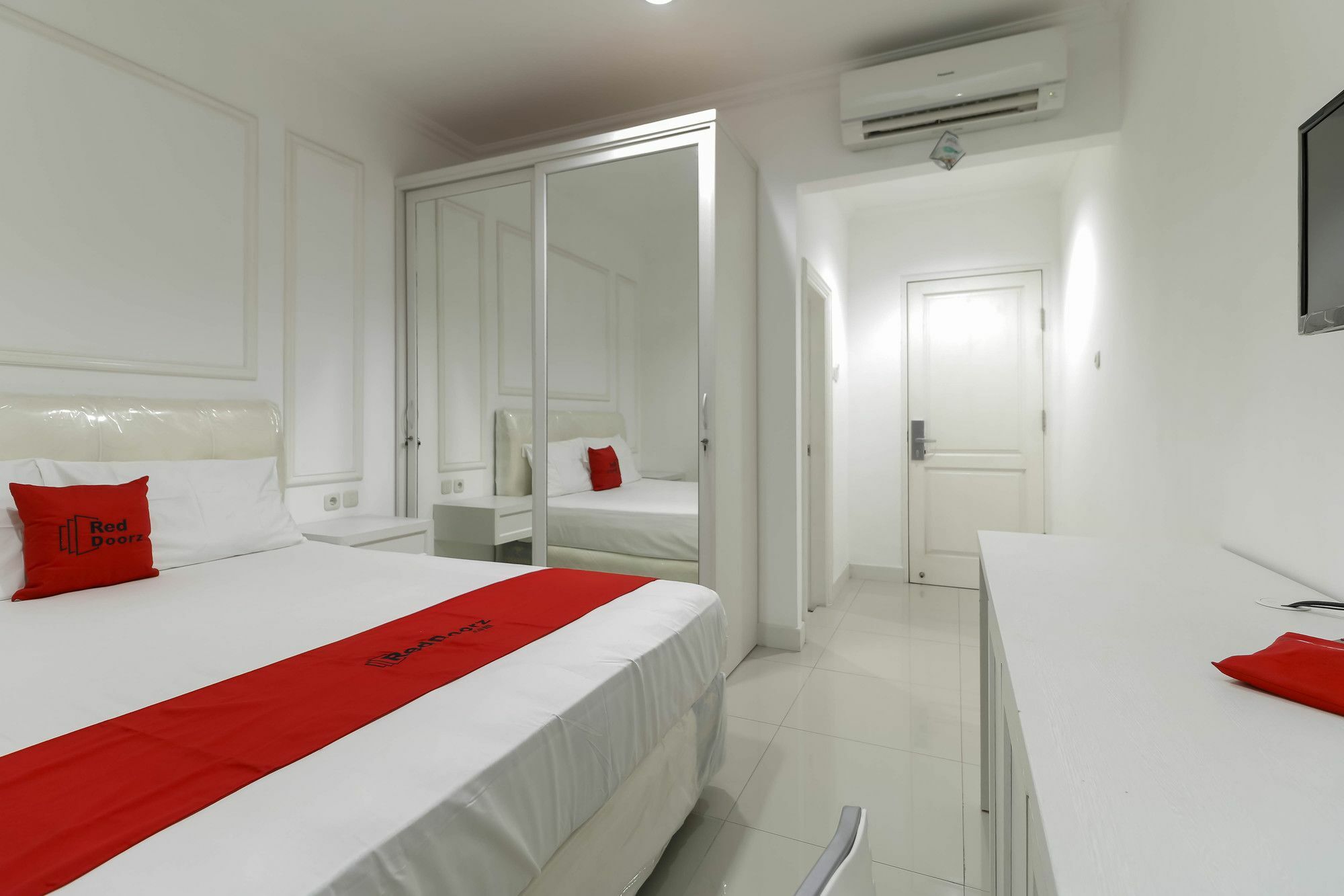 Reddoorz Plus @ Setiabudi Barat Jakarta Eksteriør billede